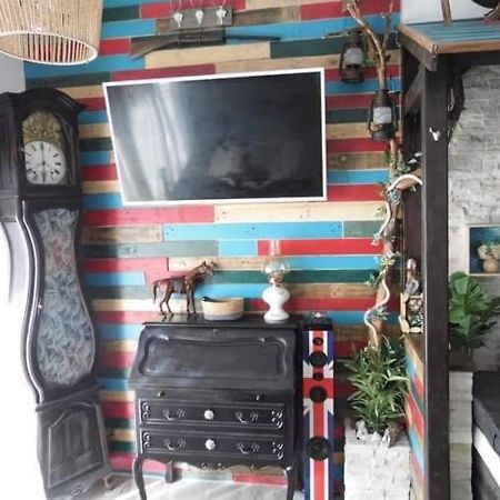 L'Histoire De L'Ouest , Jacuzzi Appartement Dole Exteriér fotografie