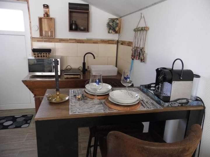 L'Histoire De L'Ouest , Jacuzzi Appartement Dole Exteriér fotografie