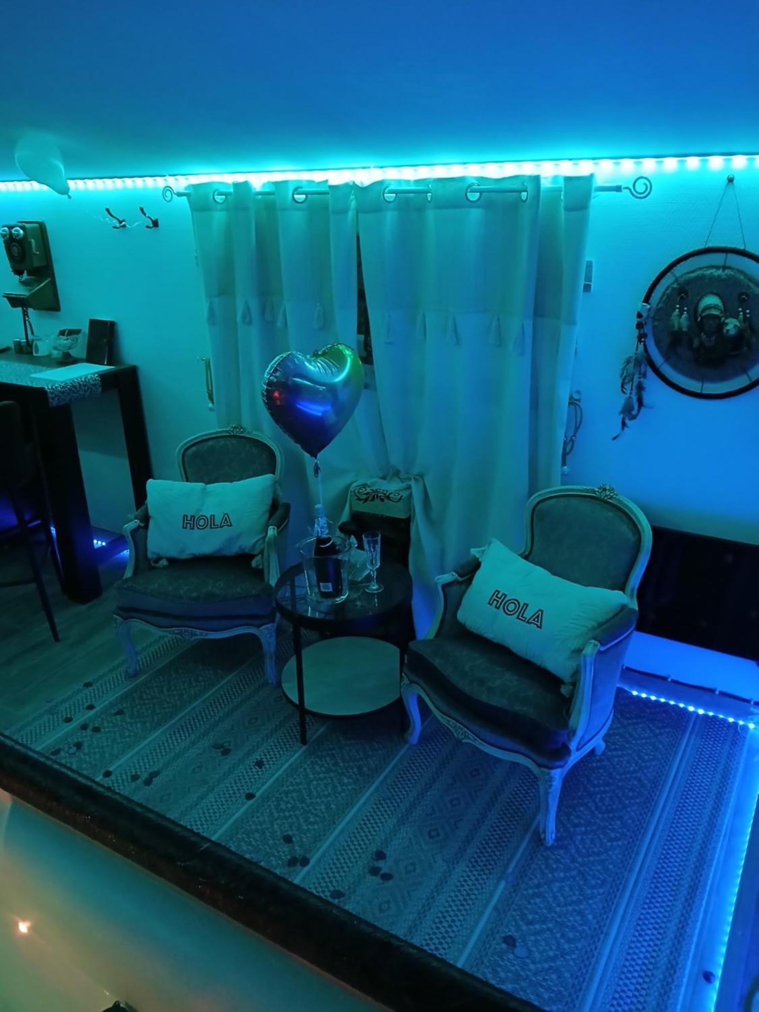 L'Histoire De L'Ouest , Jacuzzi Appartement Dole Exteriér fotografie